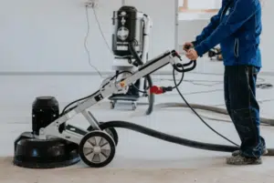 Levigare pavimentazioni industriali in cemento Levigare pavimentazioni industriali in cemento
